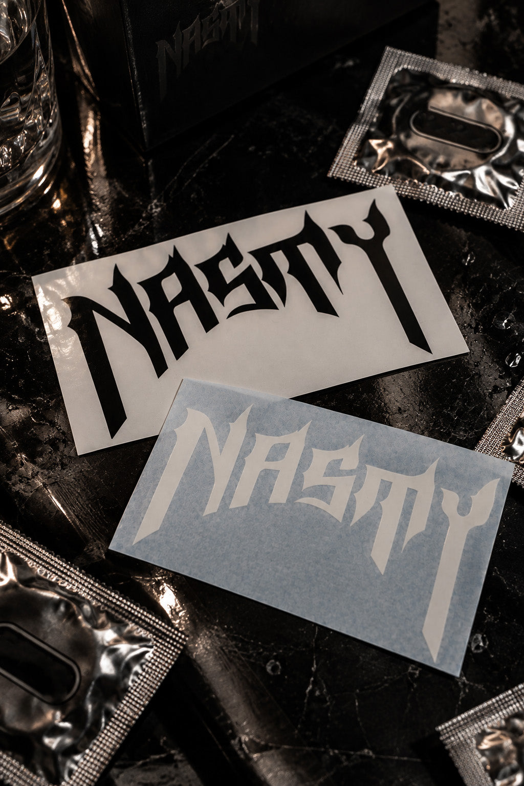 Nasty Sticker 15cm (Klein)
